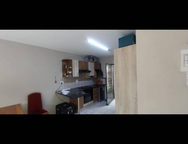 2 BEDROOM TOWNHOUSE FOR SALE IN PRIMROSE HILL